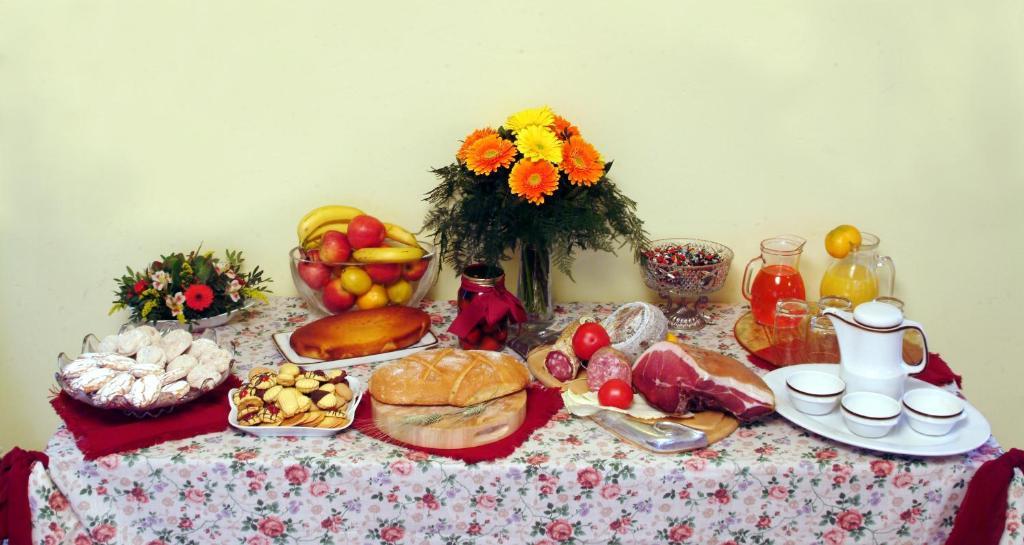 סיינה Hotel Ristorante Piccolo Chianti מראה חיצוני תמונה