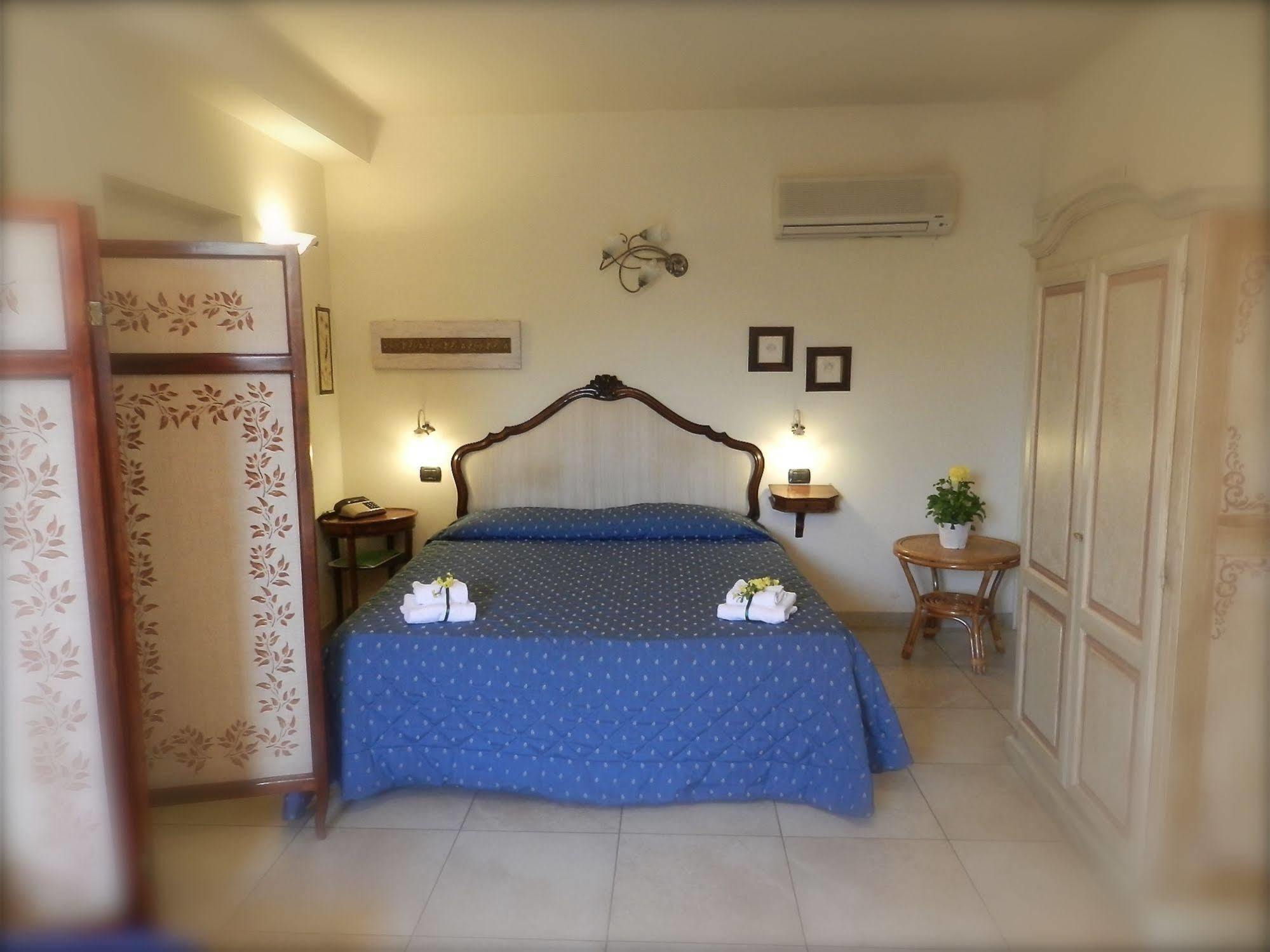 סיינה Hotel Ristorante Piccolo Chianti מראה חיצוני תמונה