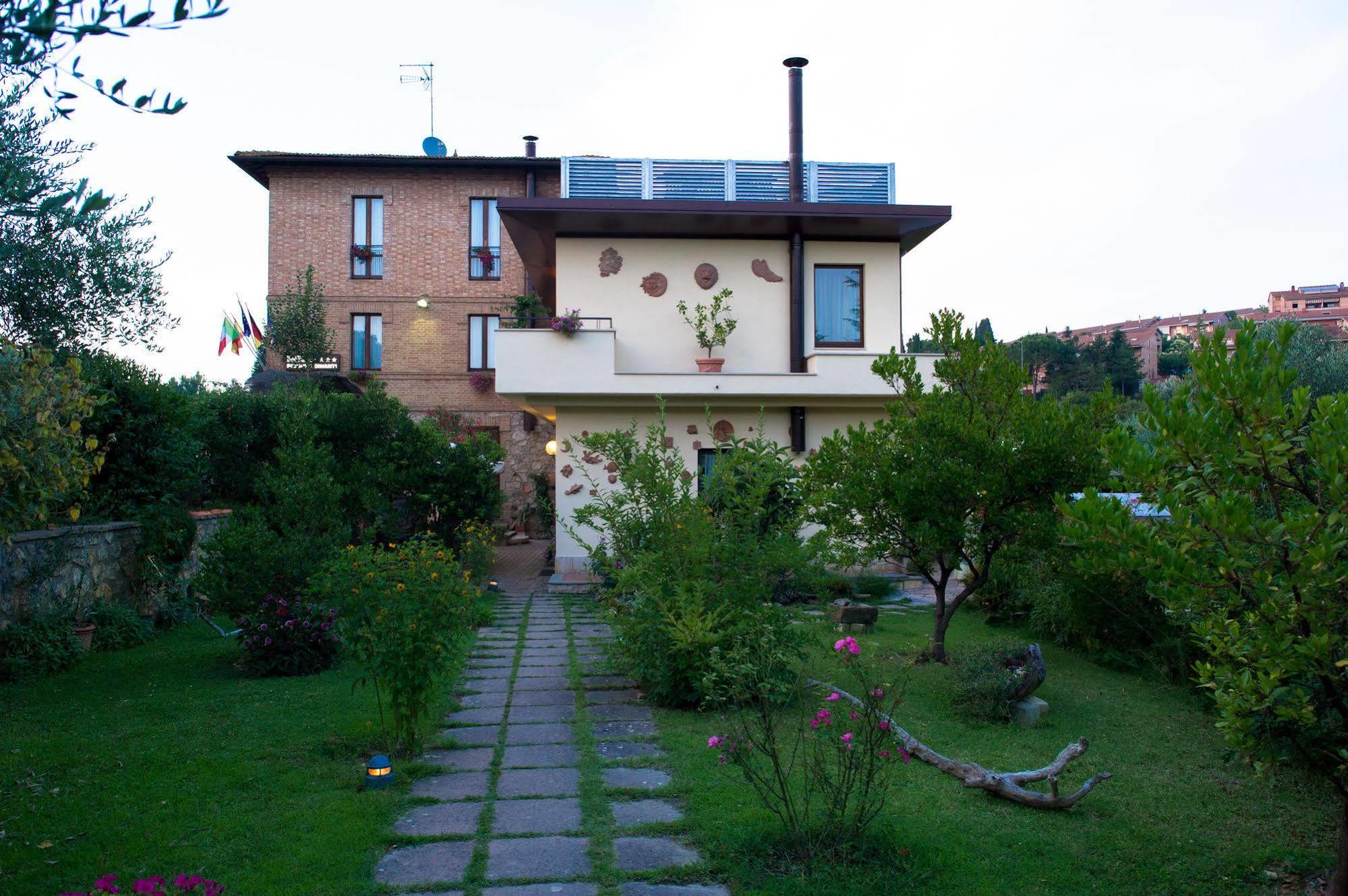 סיינה Hotel Ristorante Piccolo Chianti מראה חיצוני תמונה