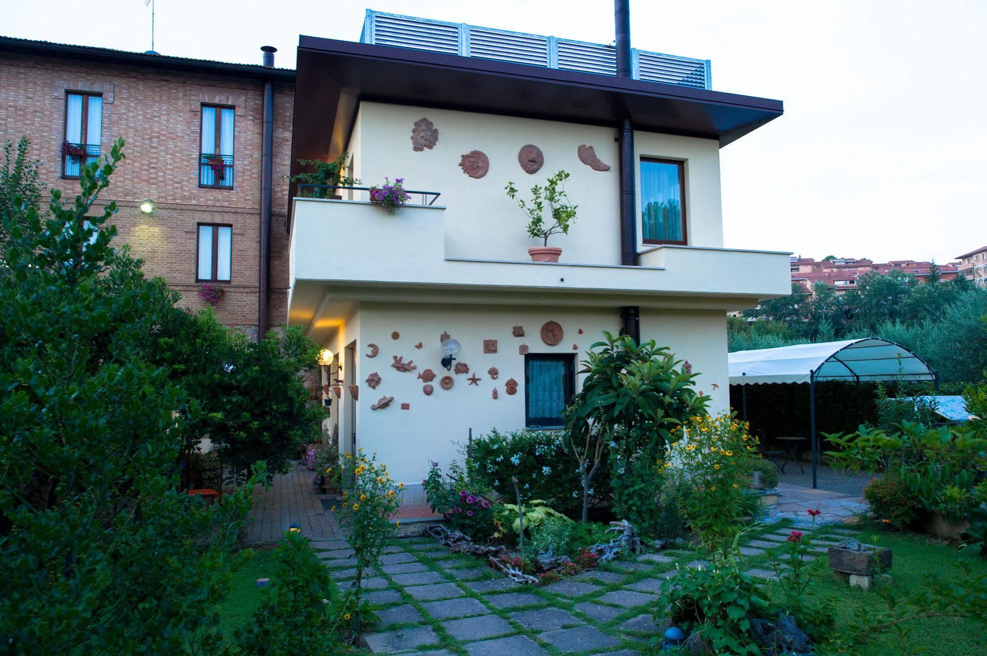 סיינה Hotel Ristorante Piccolo Chianti מראה חיצוני תמונה