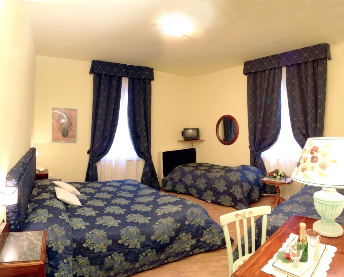 סיינה Hotel Ristorante Piccolo Chianti חדר תמונה